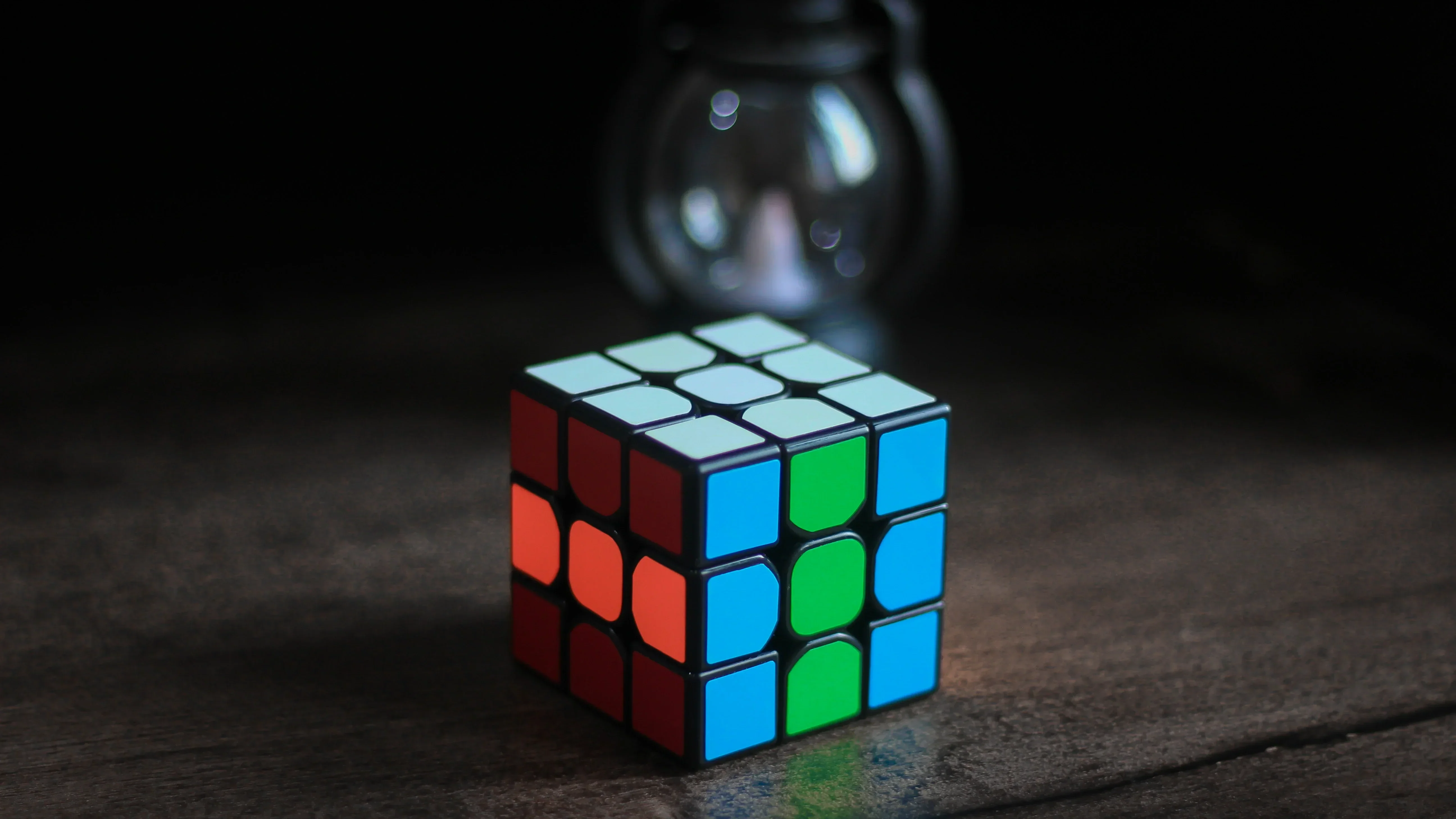 Easiest Rubik’s Cubes to Solve for Beginners [2025 Guide]